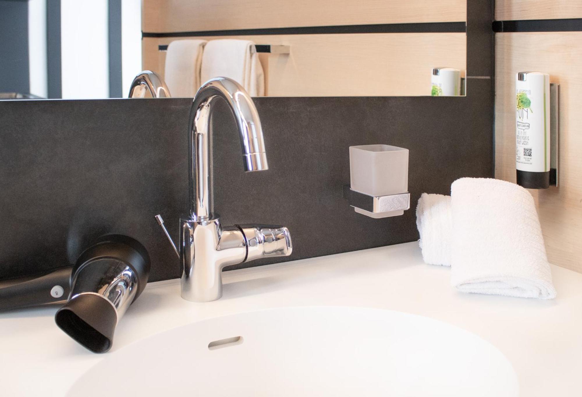 Ndh Hotel By Wmm Hotels Nordhausen Buitenkant foto